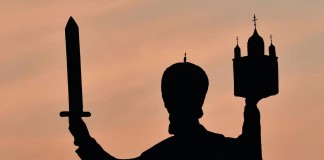 Science and Religion Help Russia Fight Against ISIS