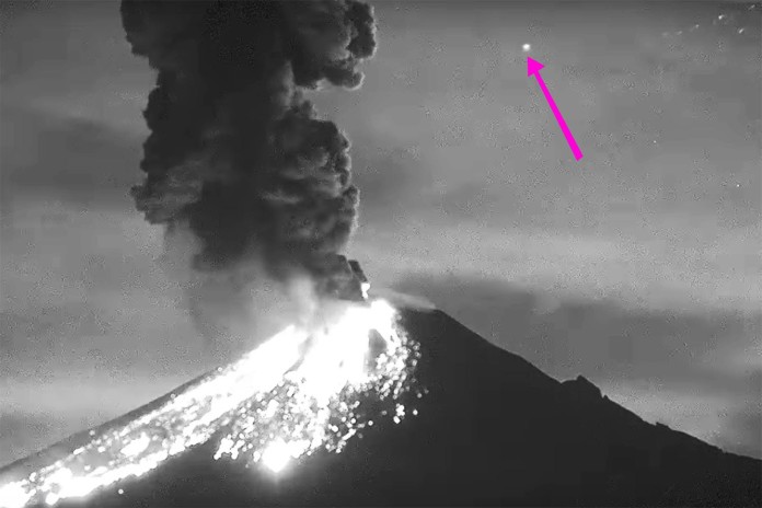 UFO caught on Camera after Volcano Eruption Clapway