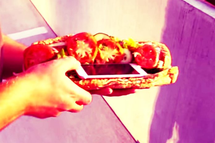 YouTube Teaches How to Cook An iPhone Sandwich Clapway