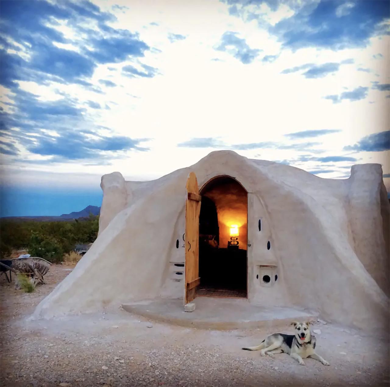 NUMBER 3 AIRBNB PLACE THAT WILL KEEP YOU SPEECHLESS FOREVER: Off-grid Adobe Dome in the Desert
